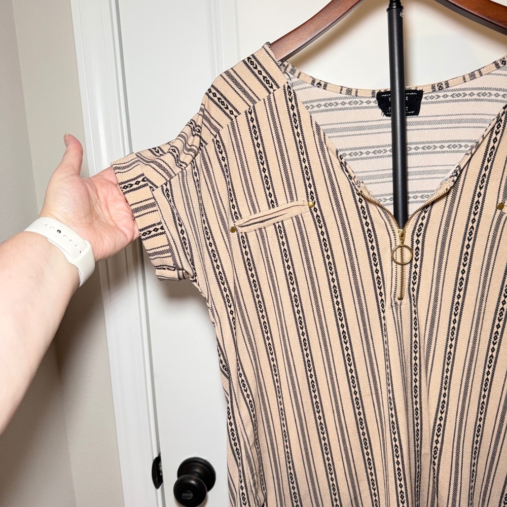 Flower & Feather Women 3XL Tan Black Stripe Zip Neck Short Sleeve Boho Blouse - Picture 3 of 6
